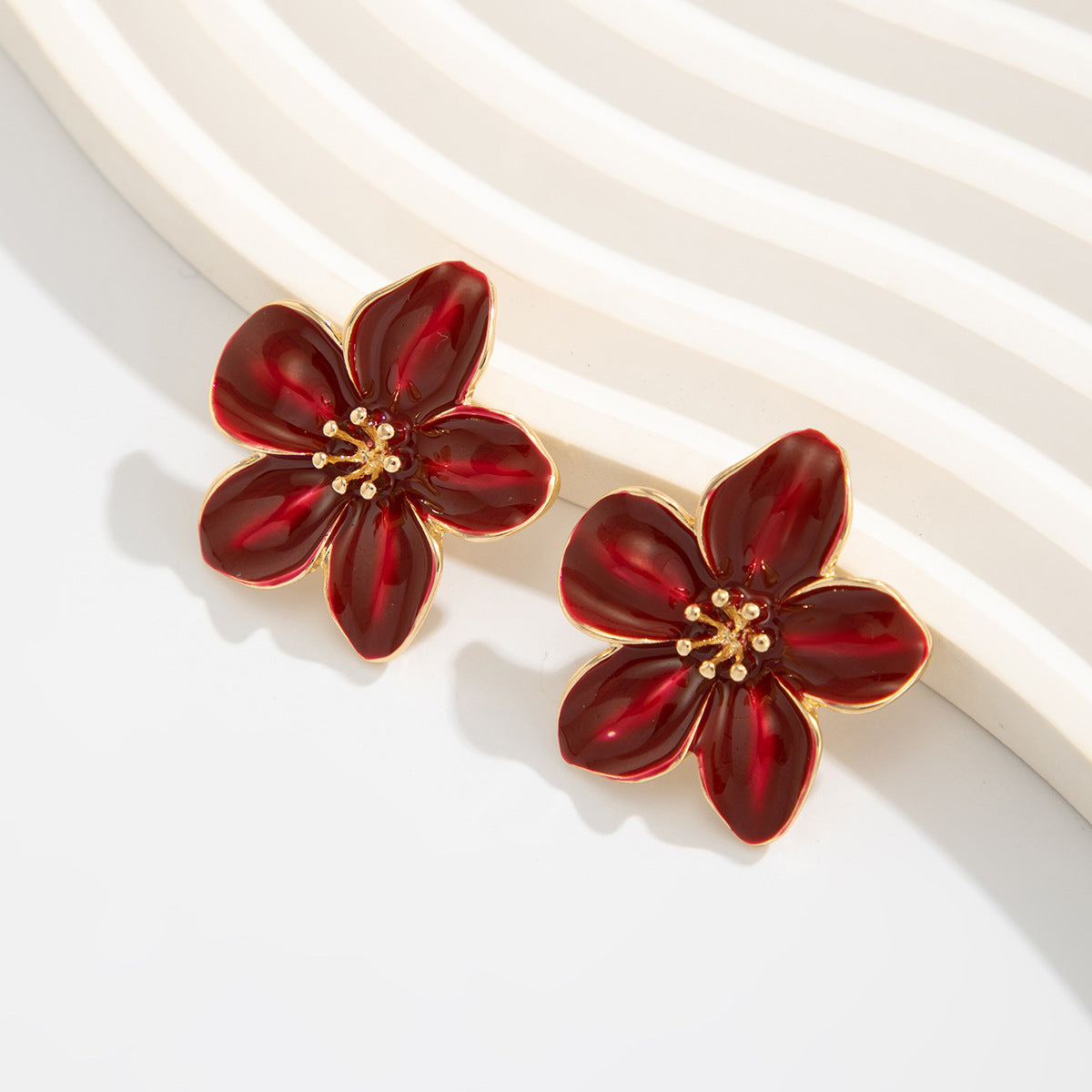 Planderful Vienna Verve Earrings – Elegant Oil-Dripping Flower Design