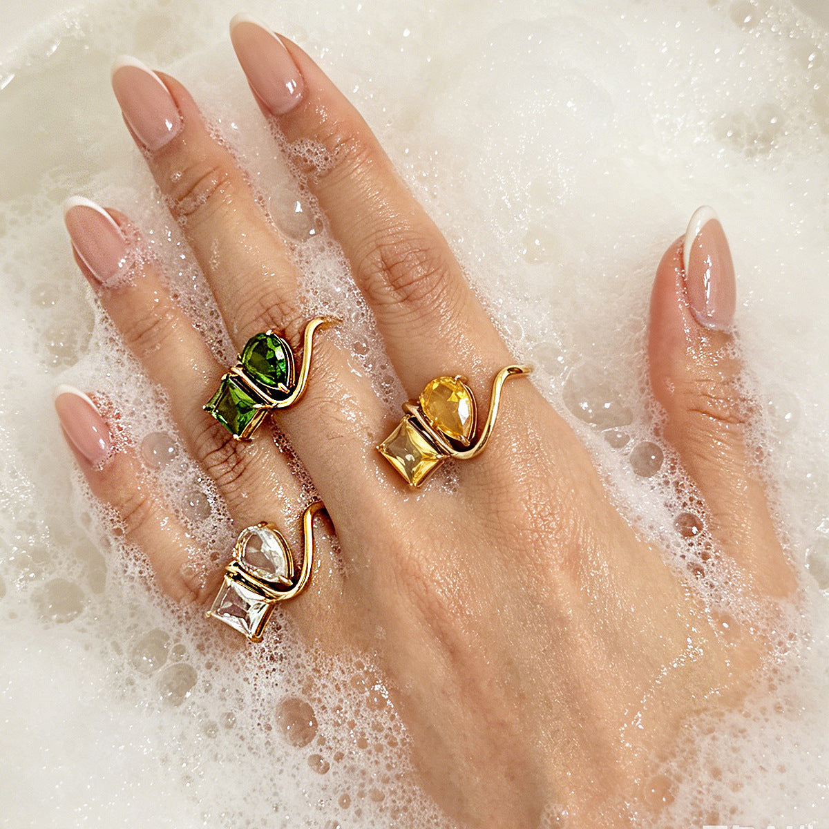 Planderful Vienna Verve Stainless Steel S Curve Zircon Ring For Modern Women Statement Jewelry