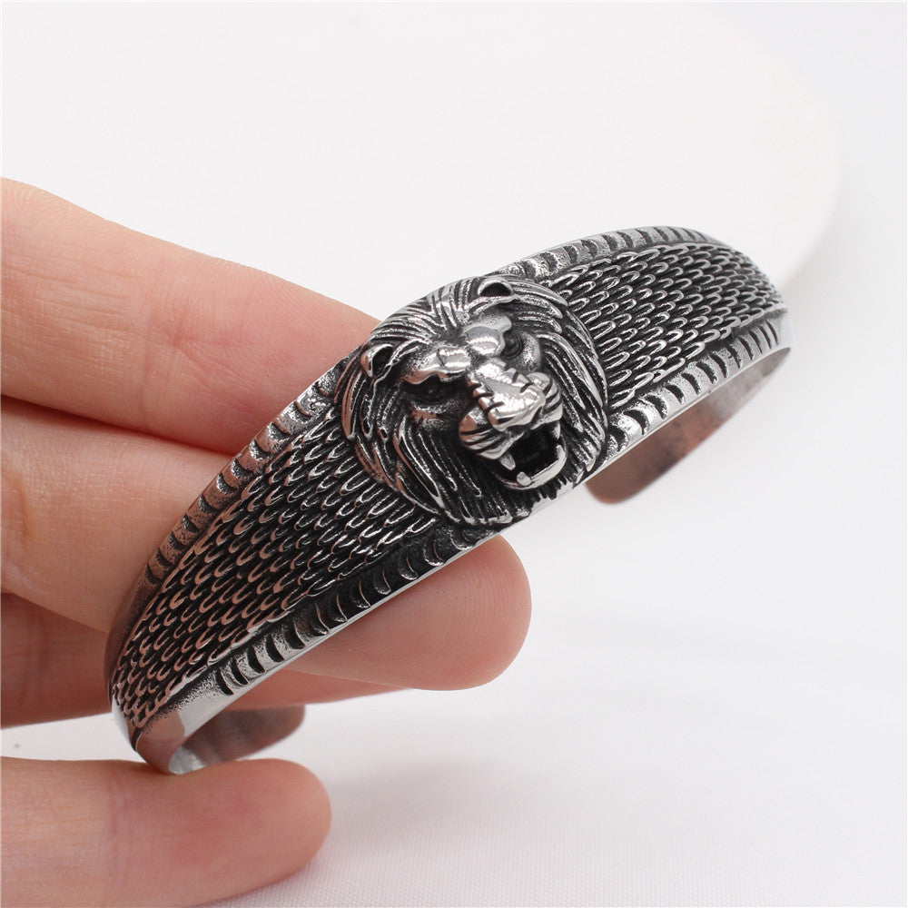 Planderful Titanium Steel Unisex Bracelet With Lion Head Owl Motif For Men And Women Premium Retro Statement Jewelry