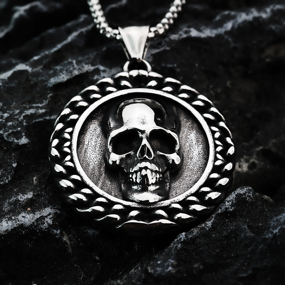 European And American Retro Men's Pendant Skull Necklace