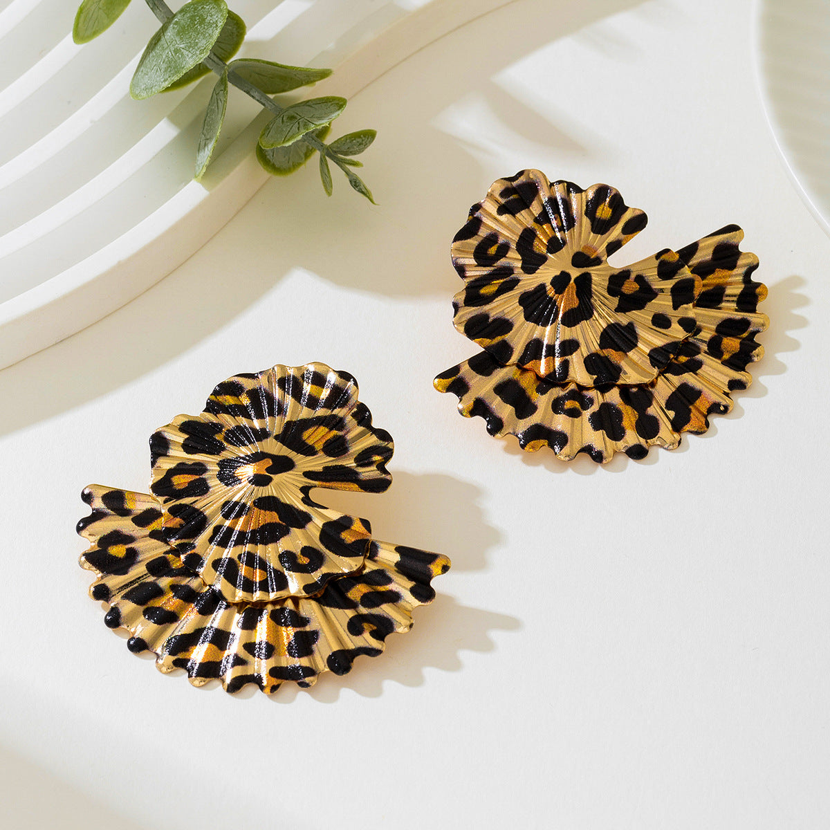 Planderful Vienna Verve Earrings – Fashionable Retro Leopard Print Design