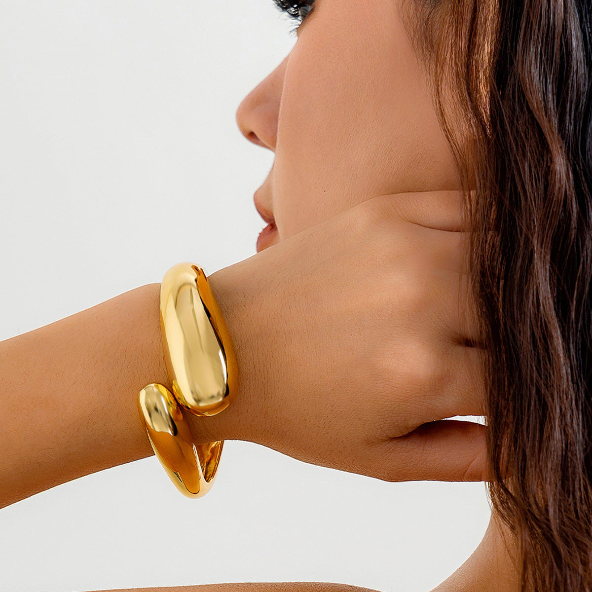 Heavy Industry Scenery Surface Bracelet Retro Metal Hug Bracelet