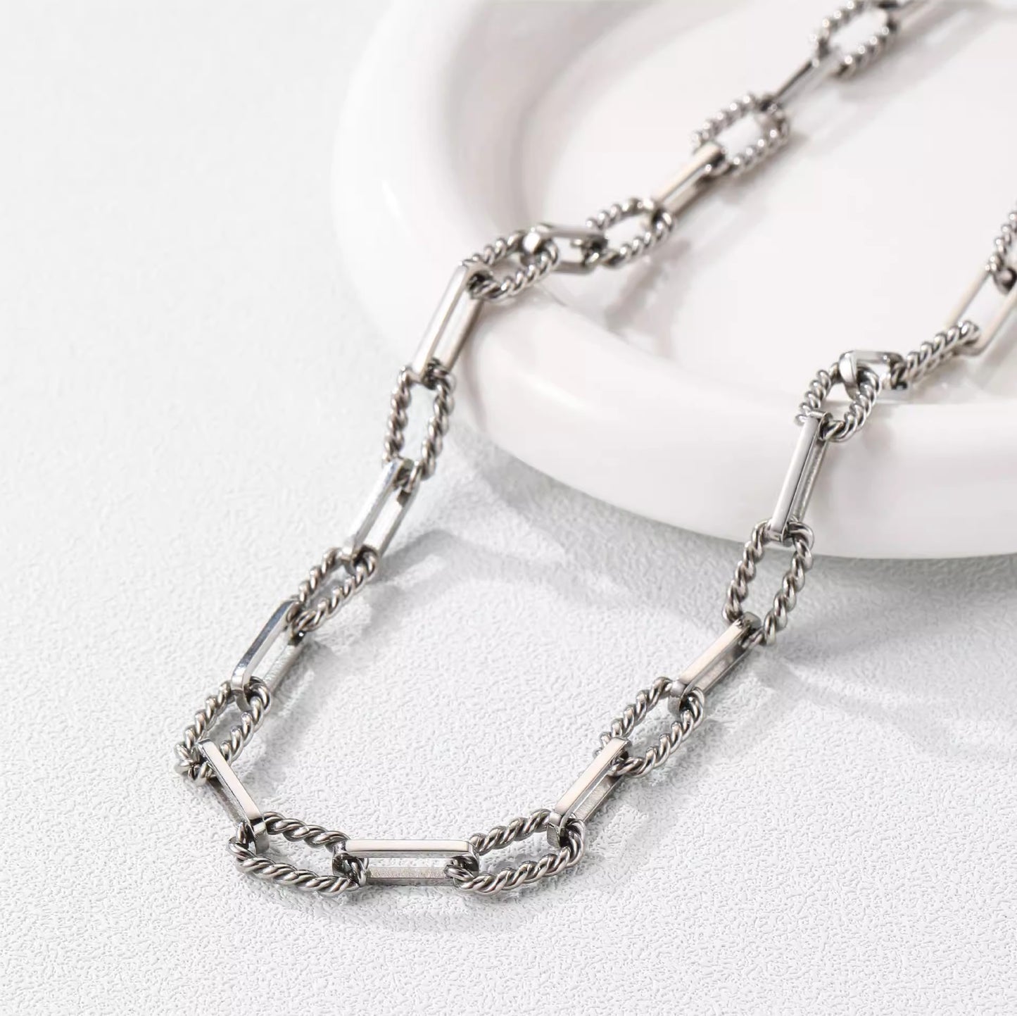 Planderful Jewelry Stainless Steel Necklace For Men And Women Unisex Modern Luxe Chain