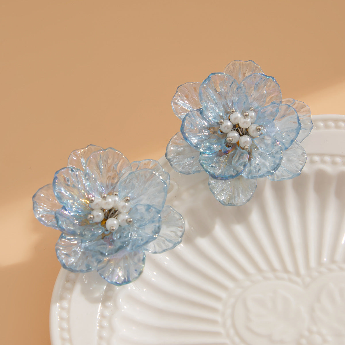 Planderful Vienna Verve 3D Flower Stud Earrings For Women Translucent Color Fantasy Statement Imitation Pearl