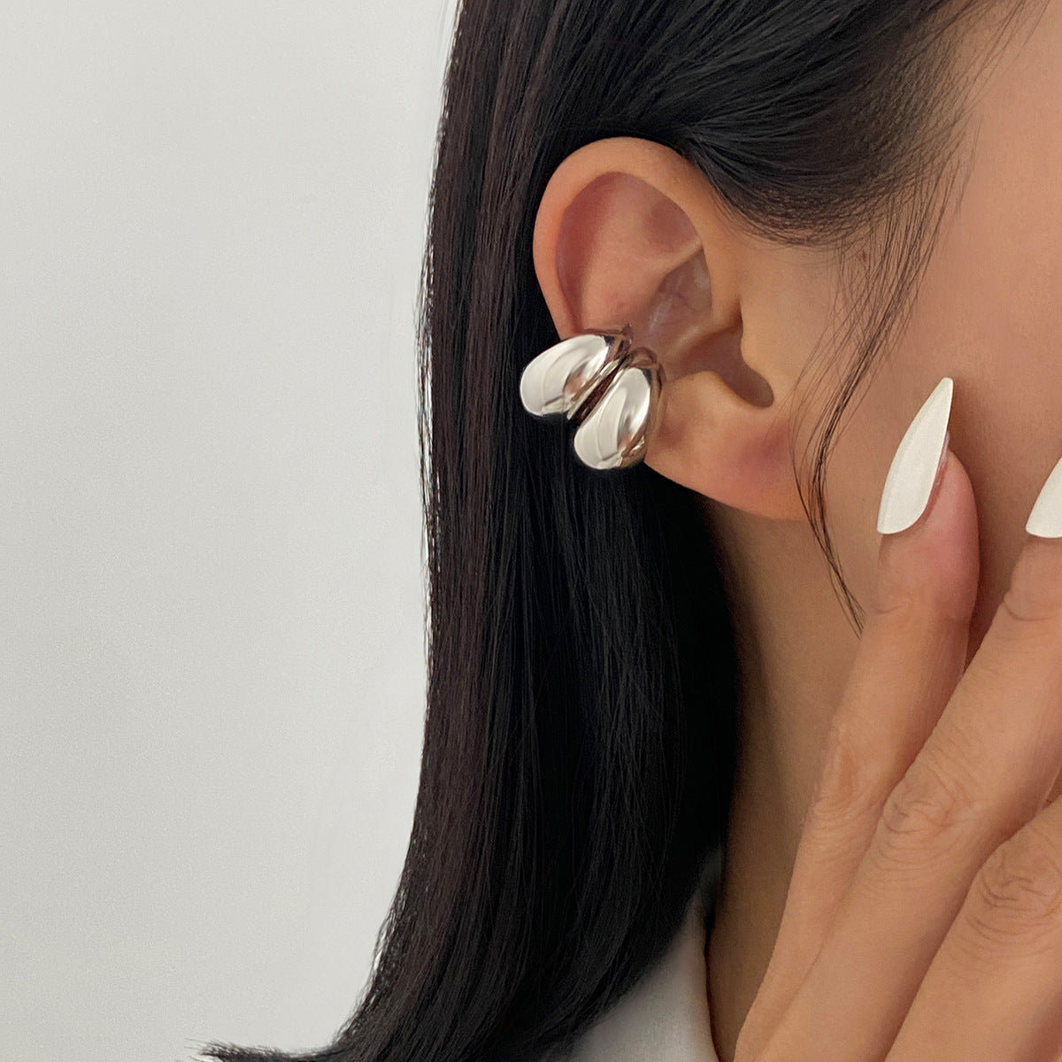 Planderful Vienna Verve C Shaped Ear Clips Statement Smooth Opening Versatile Stackable For Modern Women