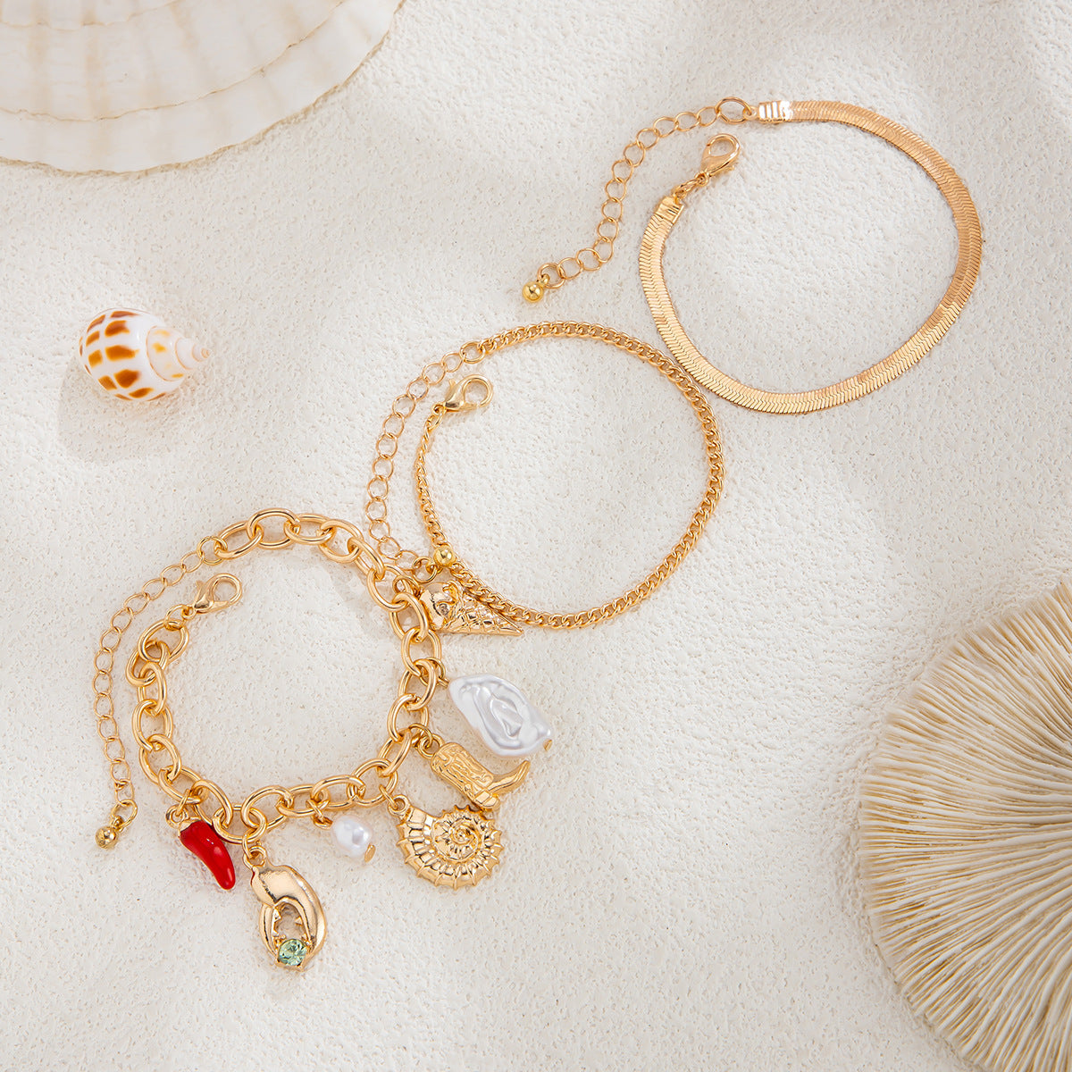 Planderful Vienna Verve Bracelet – Ocean Style Conch Crab Claw Pendant