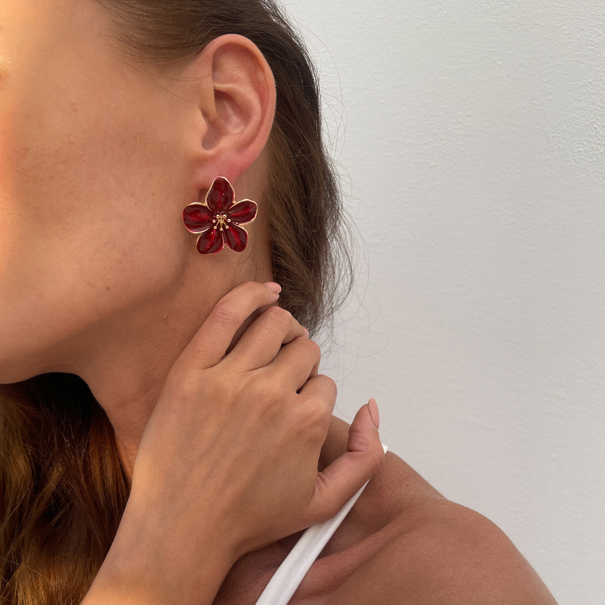 Planderful Vienna Verve Earrings – Elegant Oil-Dripping Flower Design