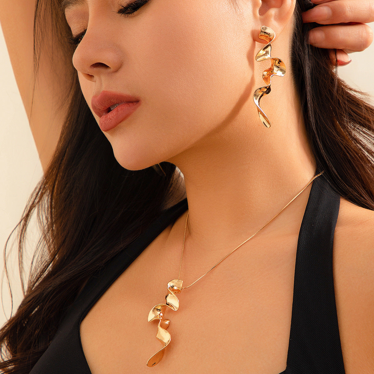 Twisted Spiral Liquid Metal Necklace