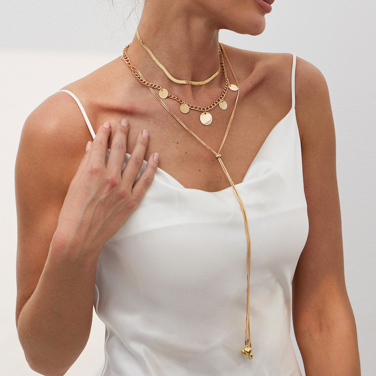 Planderful Vienna Verve Necklace – Simple Love-Shaped Design with Fringed Details