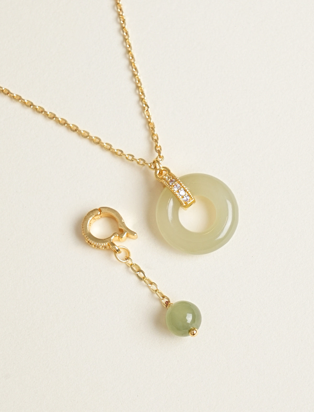 Hetian Jade & Freshwater Pearl Peace Buckle Set