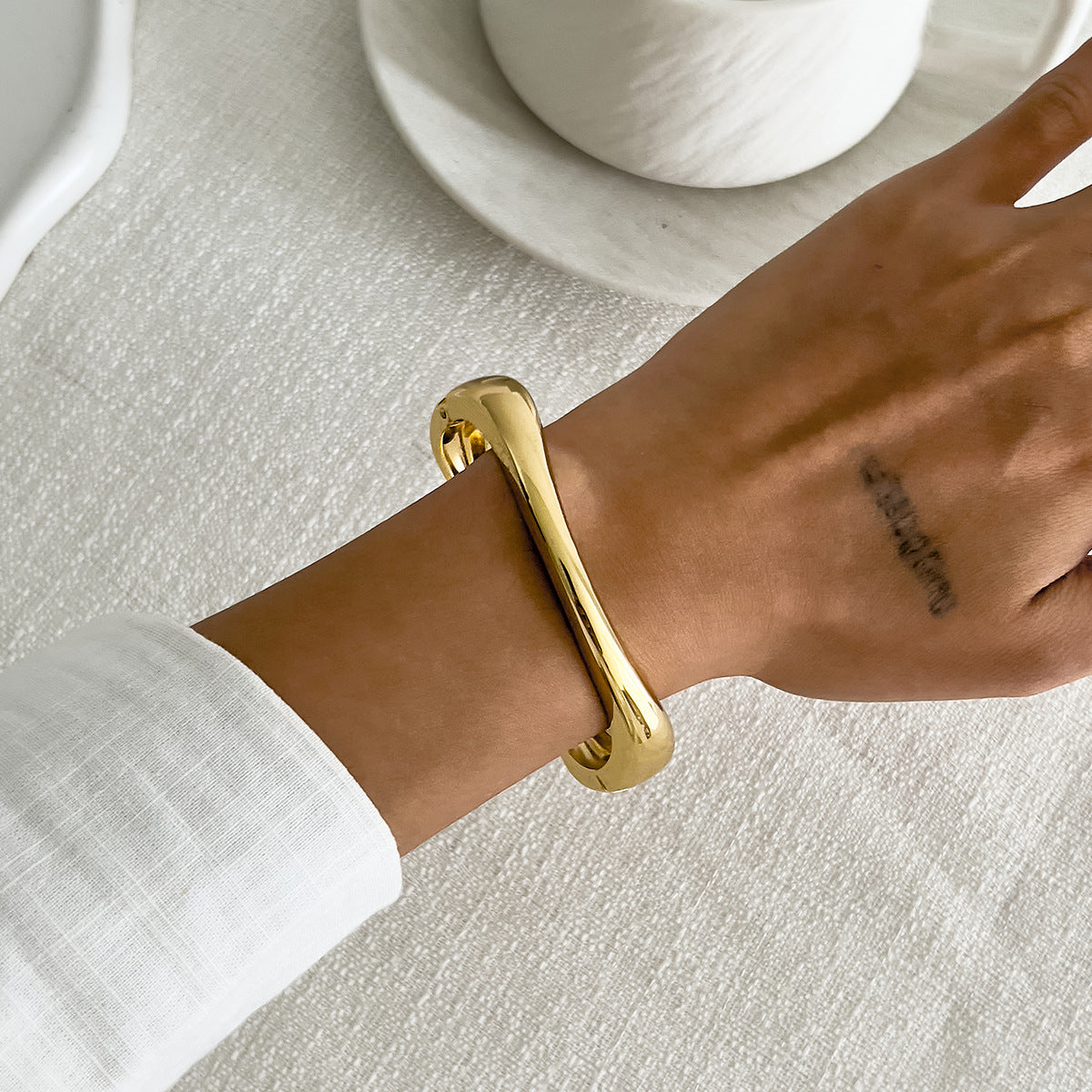 Planderful Collection Vienna Verve Irregular Wavy Bracelet For Women Bold Statement Glossy Finish