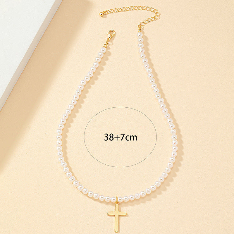 Trendy European-American Pearl Pendant Necklace for Fashionable Women