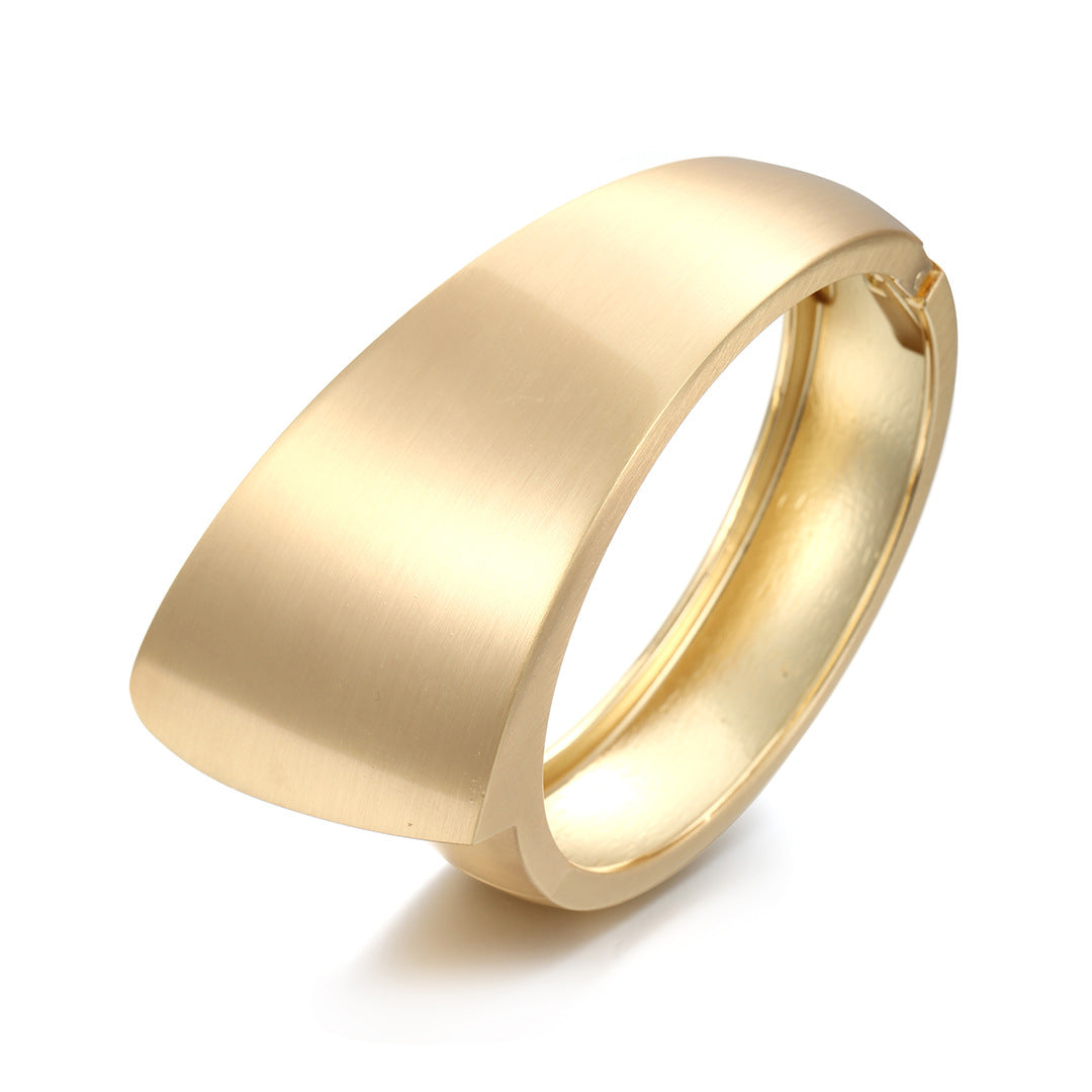 Planderful Vienna Verve Bracelet – Exaggerated Wide-Sided Design