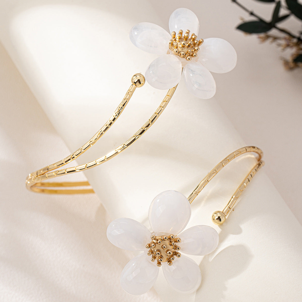 Planderful Vienna Verve Bracelet – Elegant Floral Design for Versatile Occasions