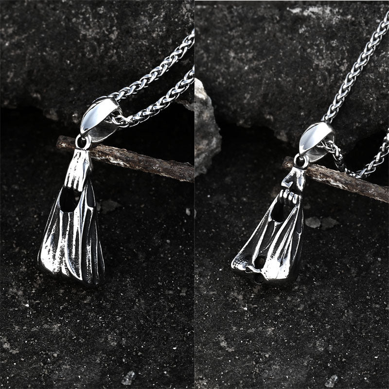 Titanium Steel Skull Pendant for Men - Bold Design in Wholesale Jewelry