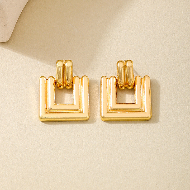 Planderful Vienna Verve Earrings – Elegant Gold Geometric Design