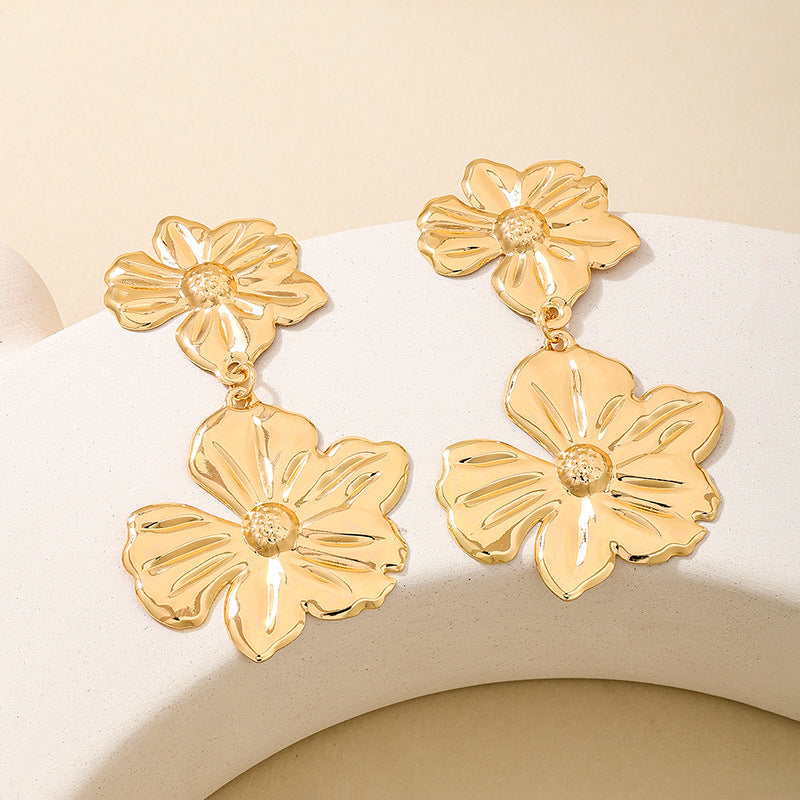 Planderful Vienna Verve Earrings – Fashionable Metal Flower Design