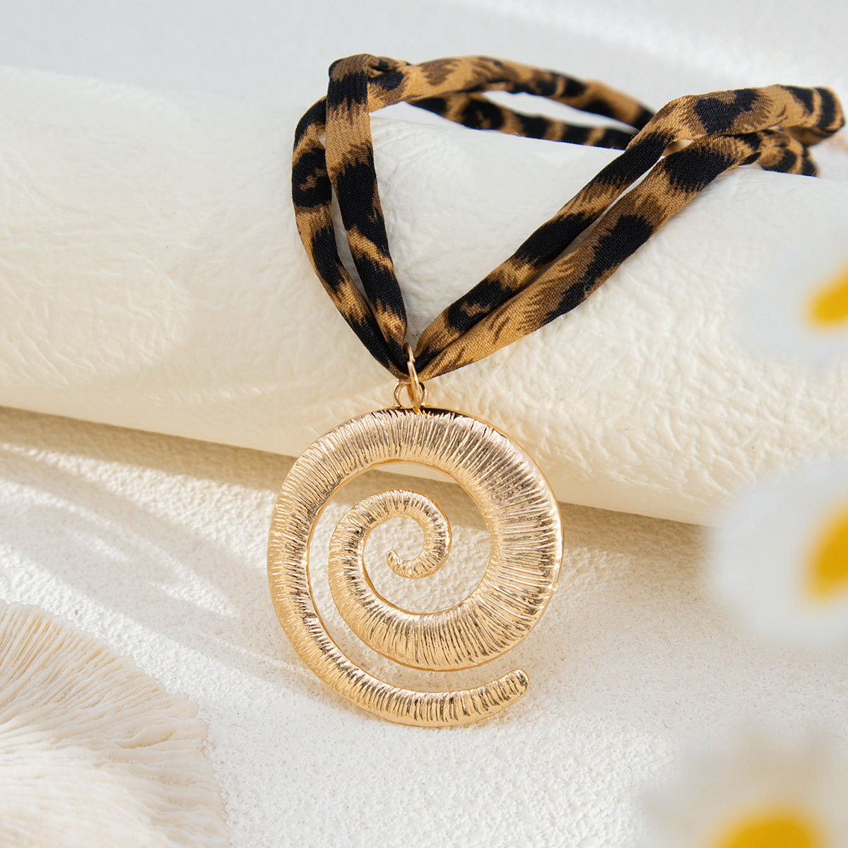 Planderful Vienna Verve Necklace – Unique Starfish Pendant Design