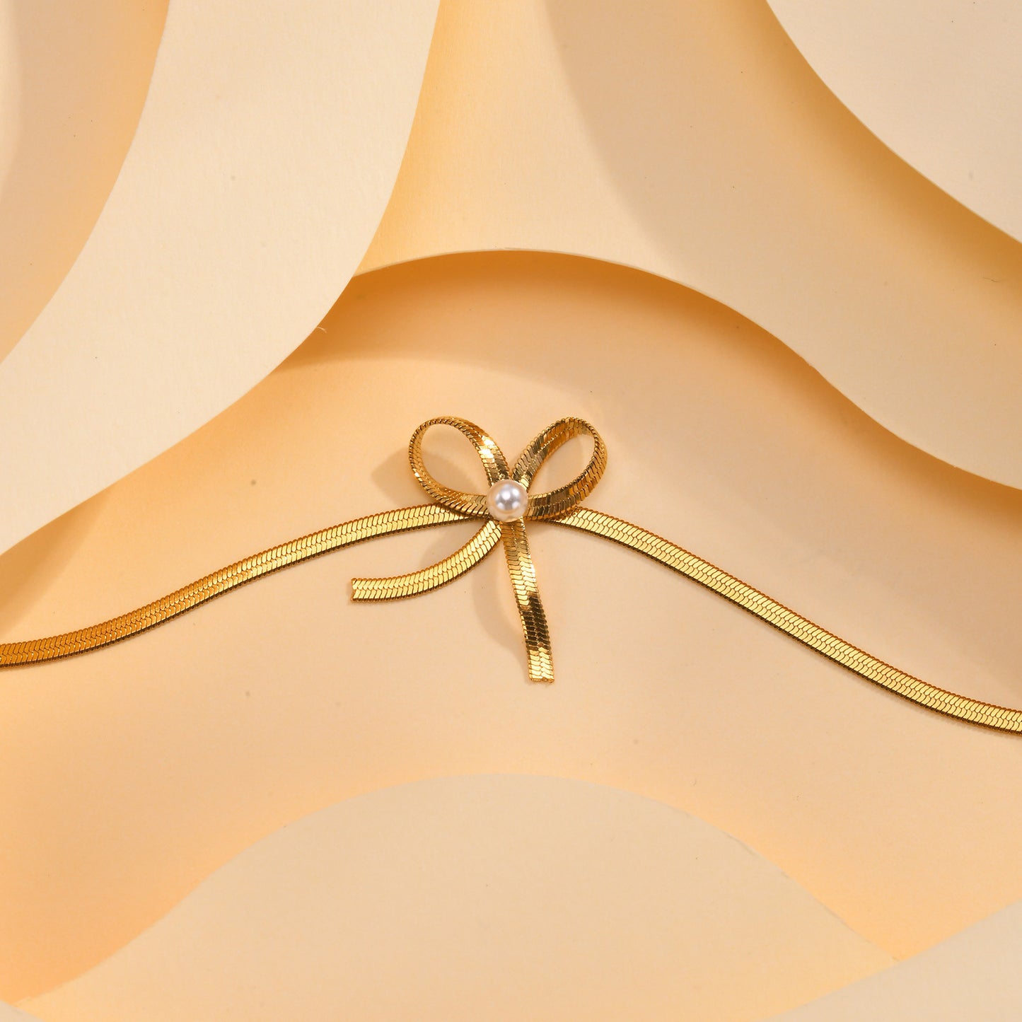 Stainless Steel Flat Snake Chain Imitation Pearl Bow Necklace