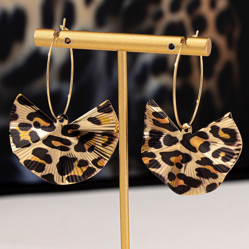 Planderful Vienna Verve Earrings – Stylish Metal Leopard Print Design