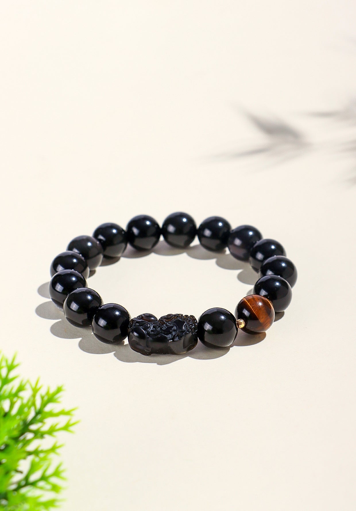 Planderful Fortune's Favor Bracelet – Elegant Amethyst and Obsidian Design