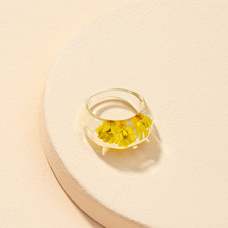 Wholesale Vienna Verve Acrylic Ring with Dried Flower Detail