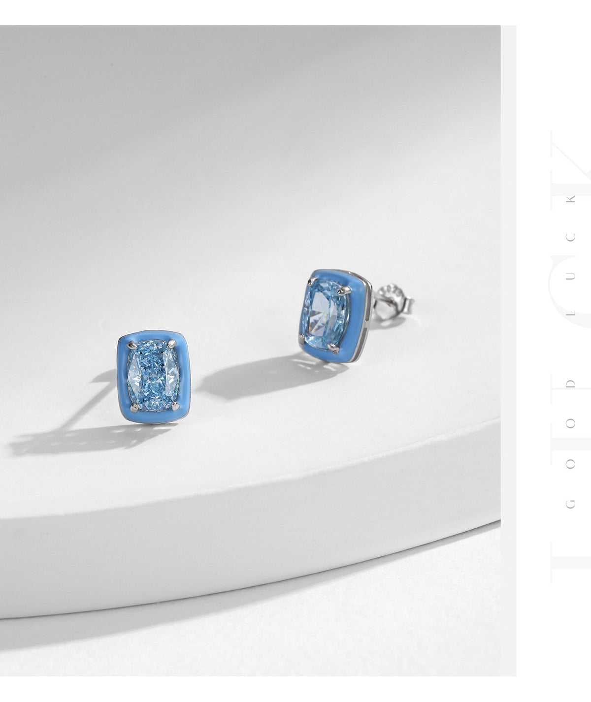 925 Sterling Silver Crushed-Ice Zircon Stud Earrings