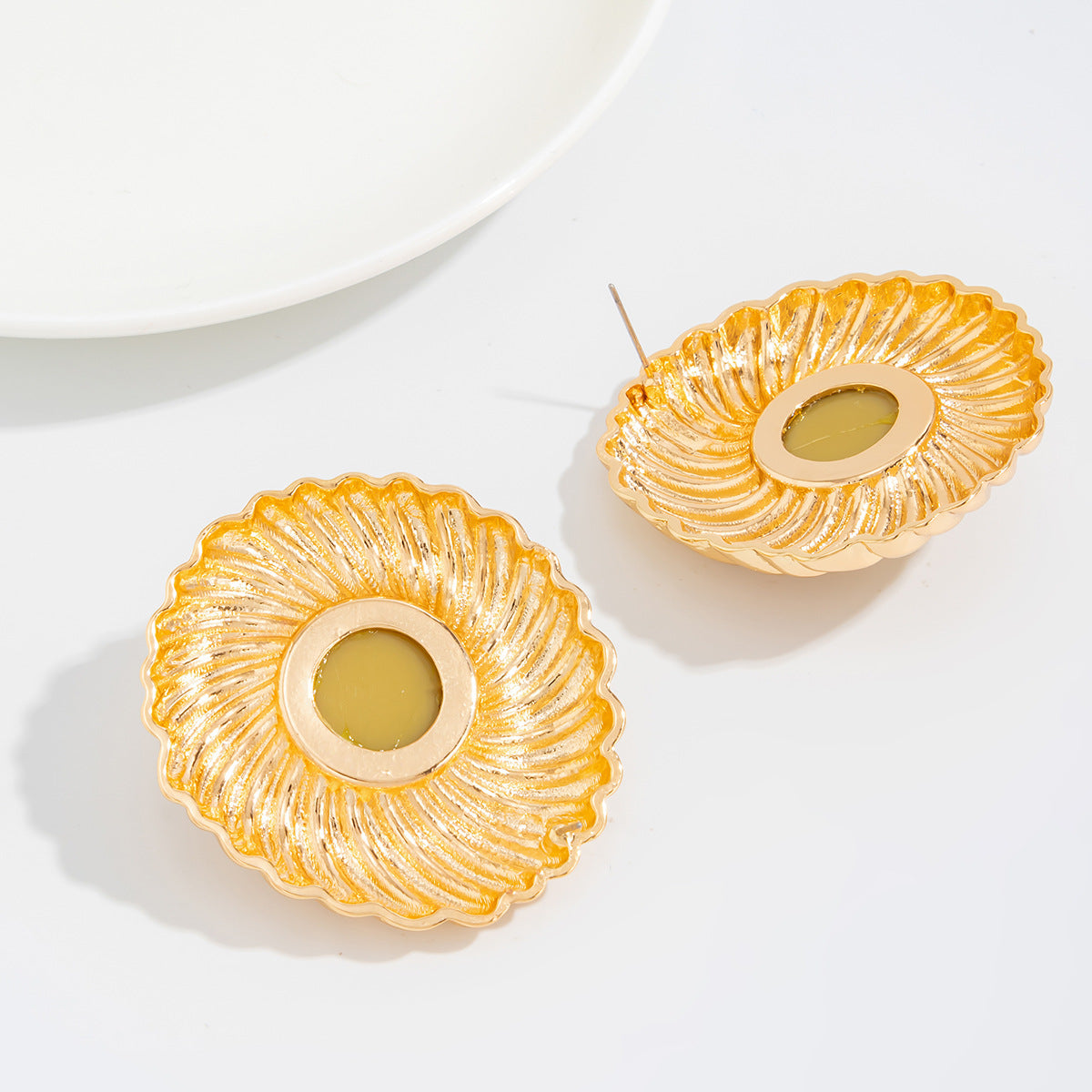Planderful Vienna Verve Retro Exaggerated Round Gem Stud Earrings for Women Bold Geometric Jewelry