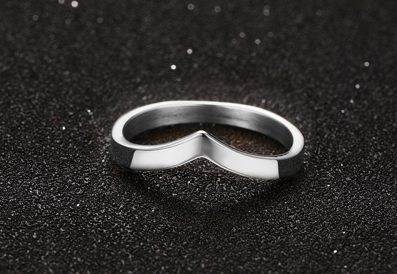 Exquisite European and American Fashion Ring Titanium Steel