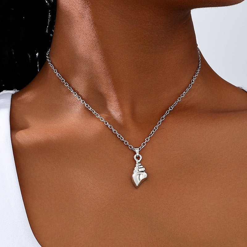 Planderful Vienna Verve Necklace – Elegant Marine-Inspired Design