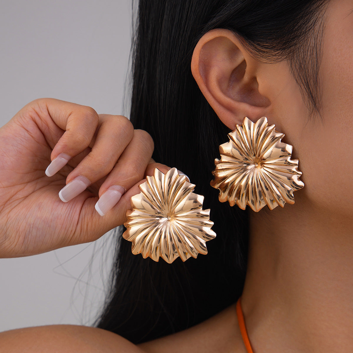 Planderful Vienna Verve Earrings Set – Elegant Water Droplet Design