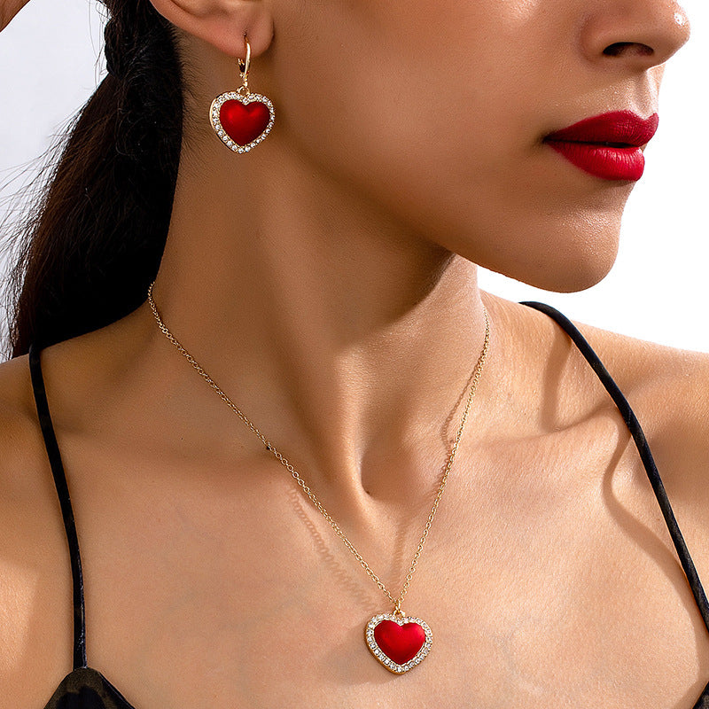 Exquisite Metal Chain Love Pendant Jewelry Set for Women