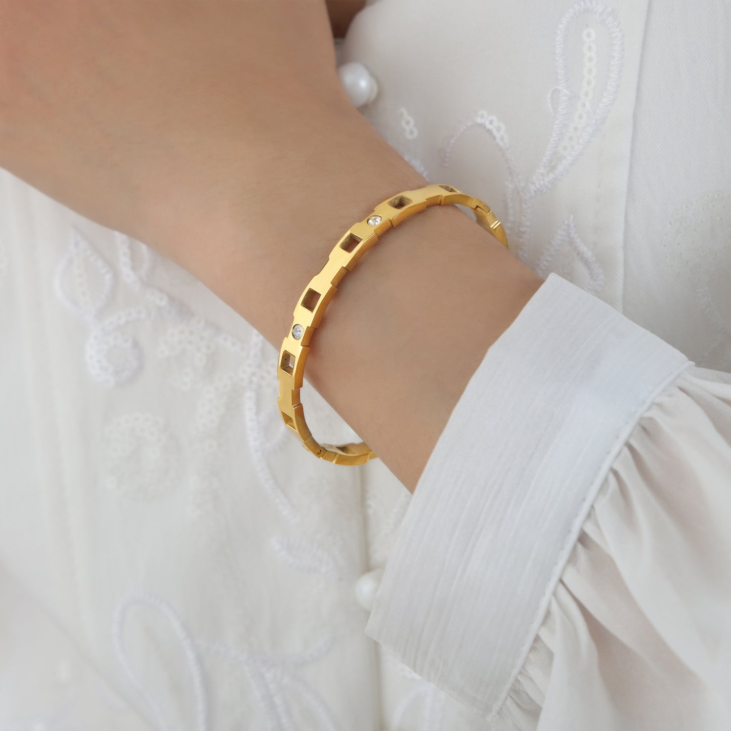 Planderful Zircon Gold Plated Titanium Bracelet For Women