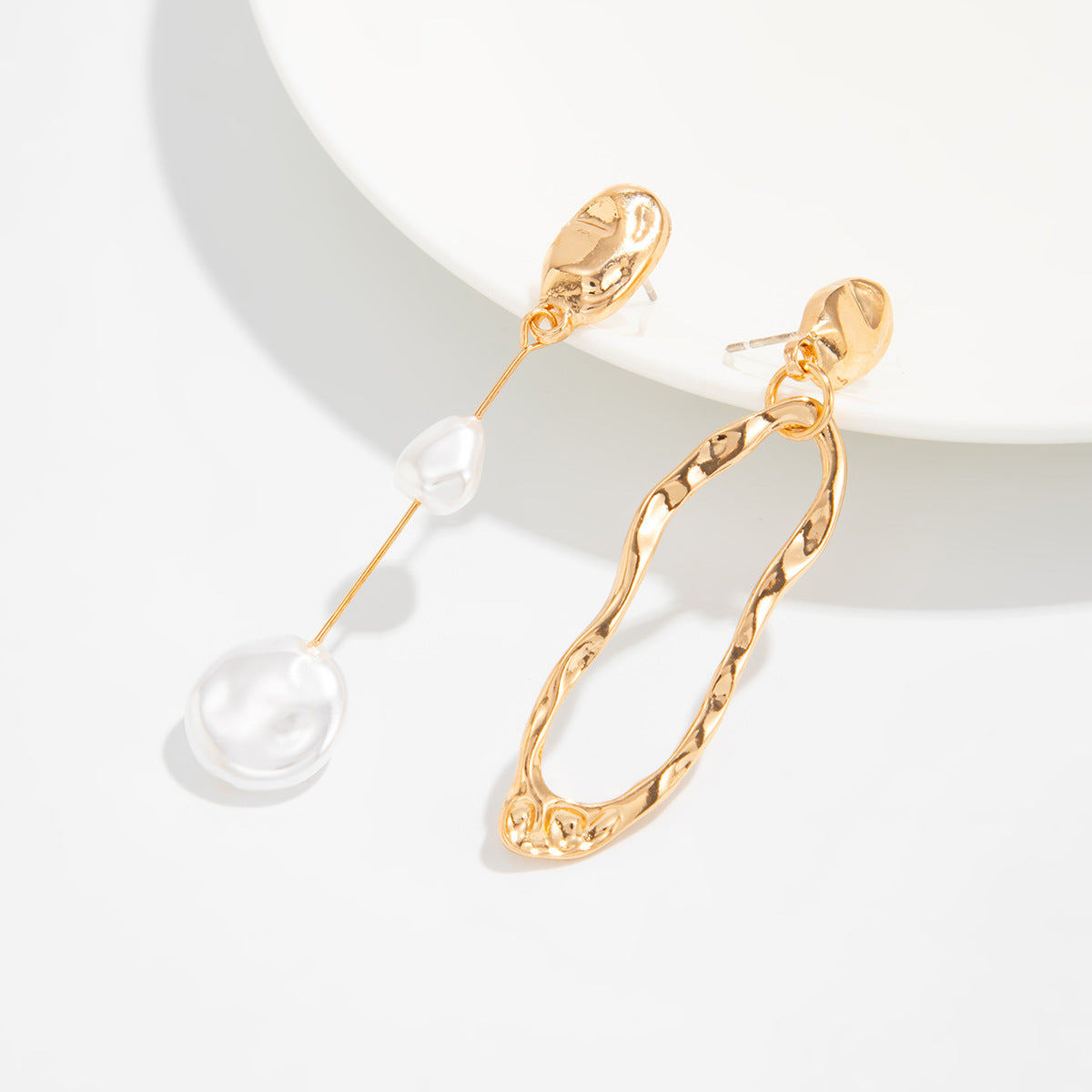 Planderful Pearl Geometric Pendant Earrings For Women Verve