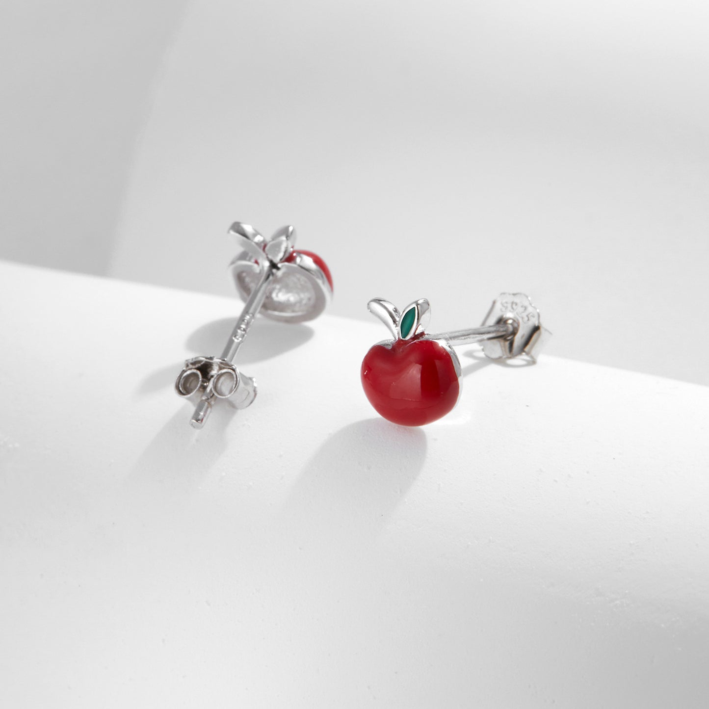 Planderful Everyday Genie Red Apple Stud Earrings – Charming Childlike Design