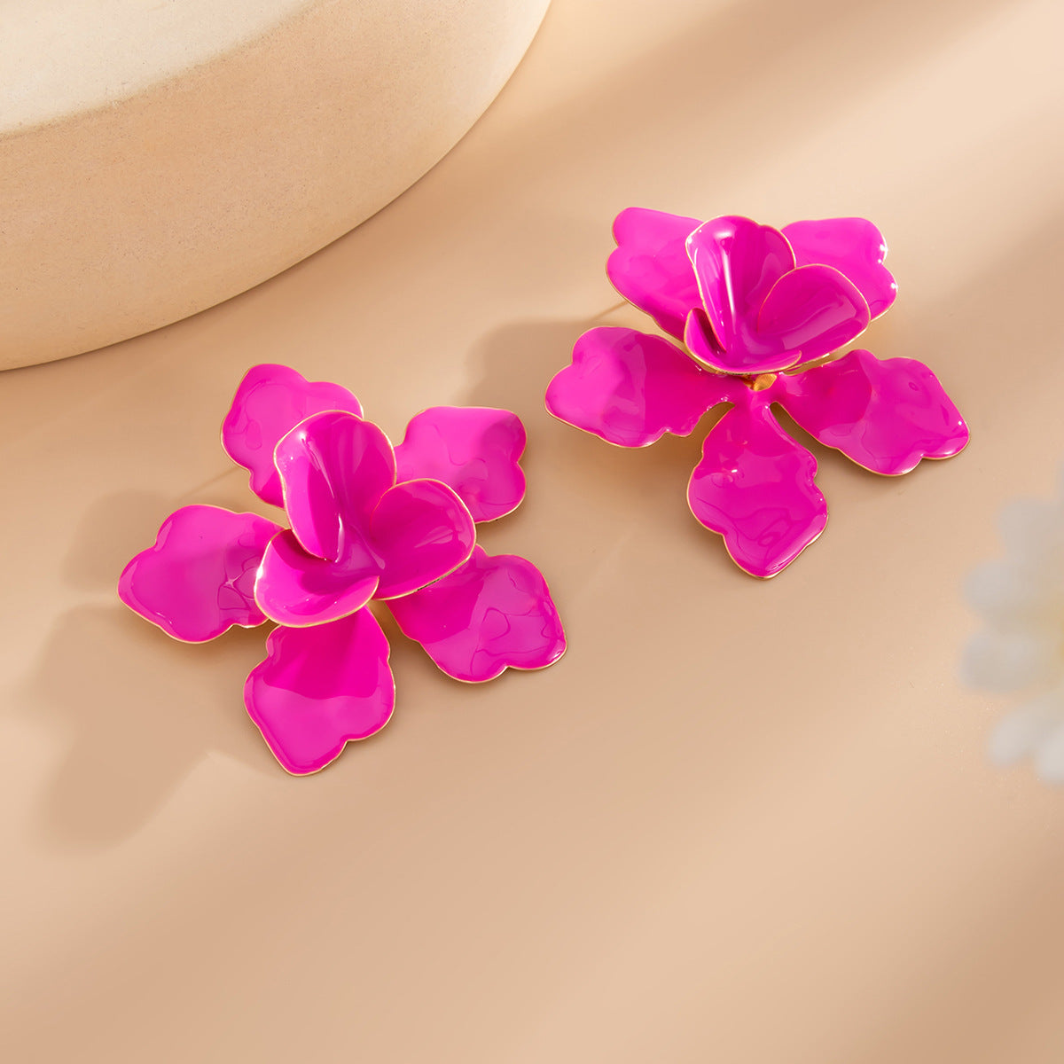 Planderful Vienna Verve Earrings – Exaggerated Flower Design for Vacation Style