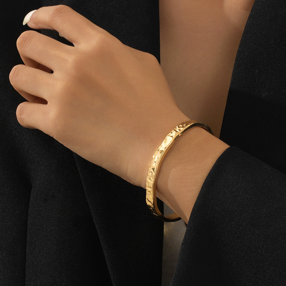 Planderful Vienna Verve Bracelet – Stylish Simple Design for Versatile Daily Wear