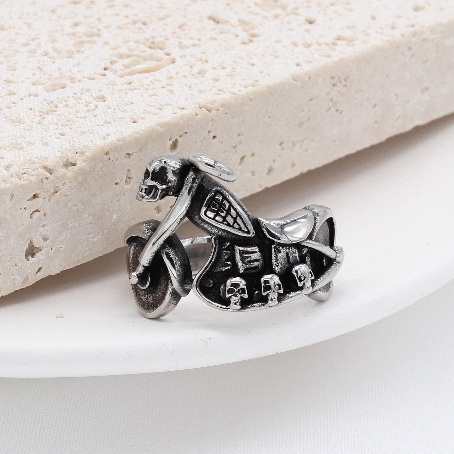 Planderful Locomotive Skull Ring Titanium Steel For Men And Unisex Motorcycle Enthusiasts Bold Protection Statement