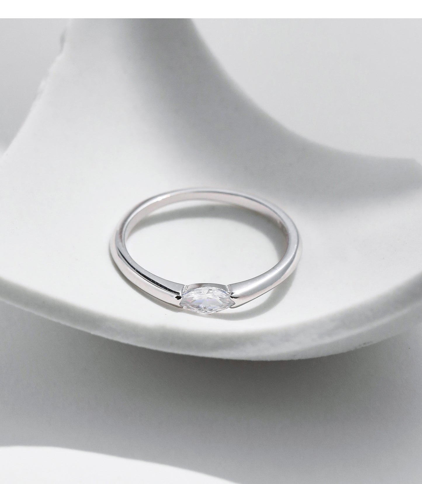 Planderful Everyday Genie Zircon Ring – Minimalist Shining Design