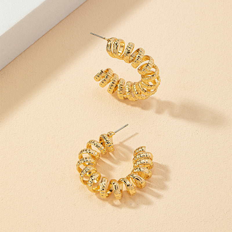 Curved Metal Spiral Earrings with Slimming Effect
