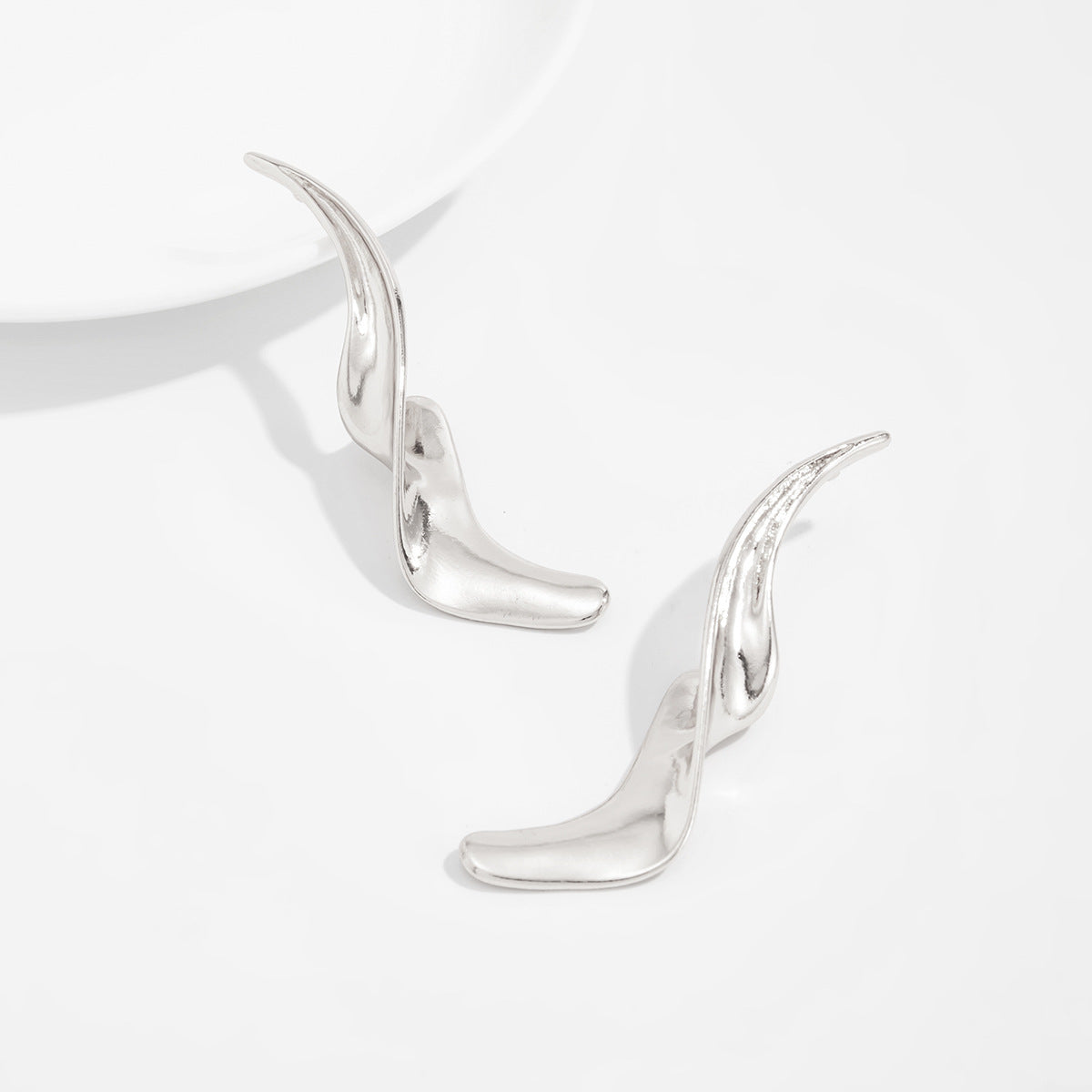 Planderful Vienna Verve Liquid Design Water Drop Earrings For Women Contemporary Stud Jewelry