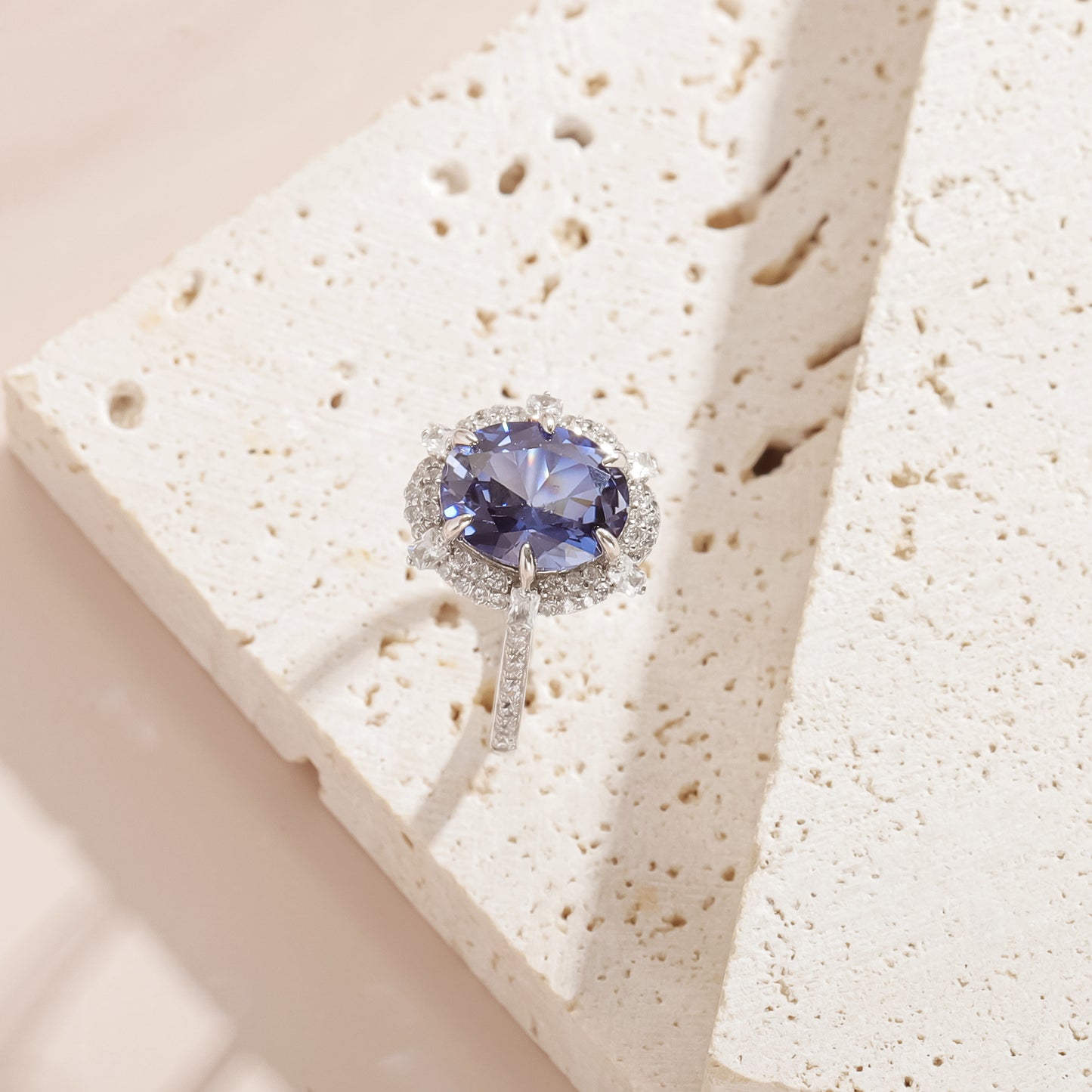 Light Luxury Premium 3.7 Carat Gem Ring Wholesale S925 Sterling Silver Women's Lab Grown Sapphire Ring