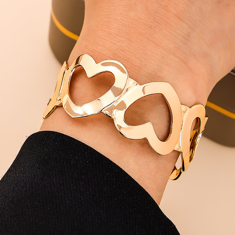 Retro Hollow Love Bracelet with Simple Design - Wholesale Fashion Jewelry for Women