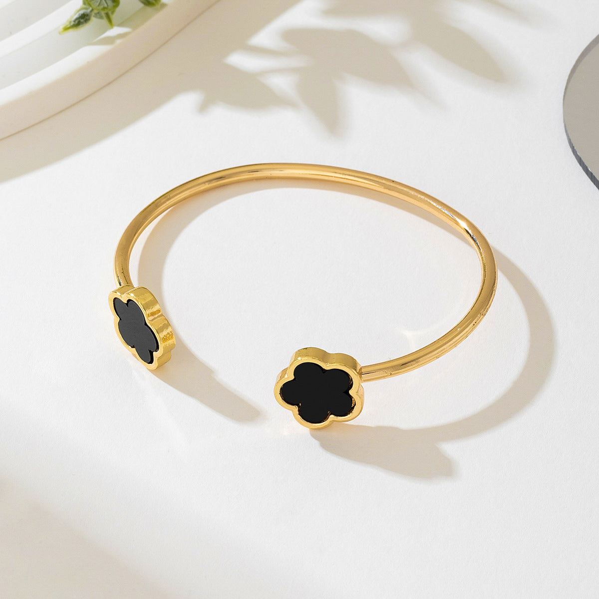 Planderful Vienna Verve Bracelet Set – Fashionable Retro High-End Design