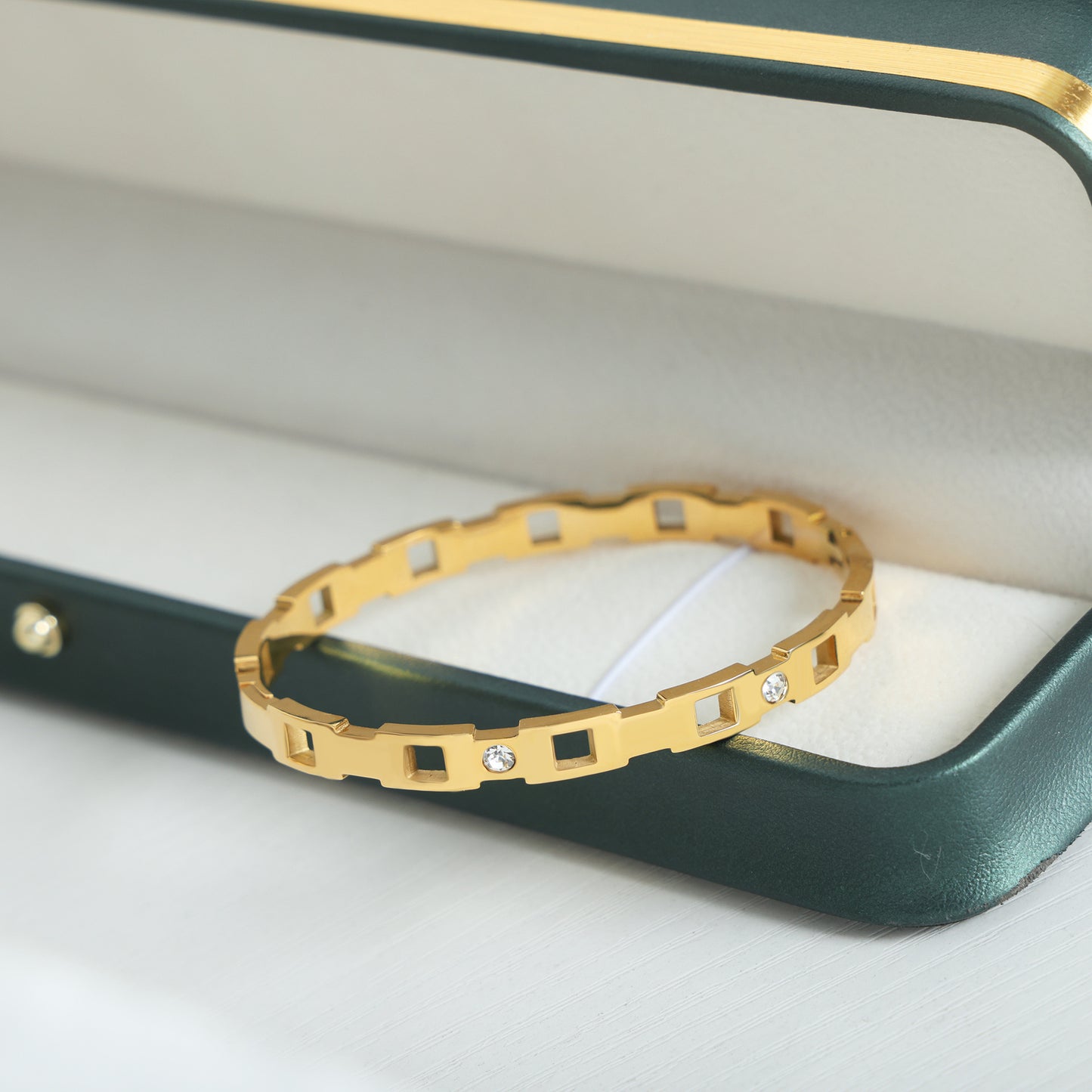 Planderful Zircon Gold Plated Titanium Bracelet For Women