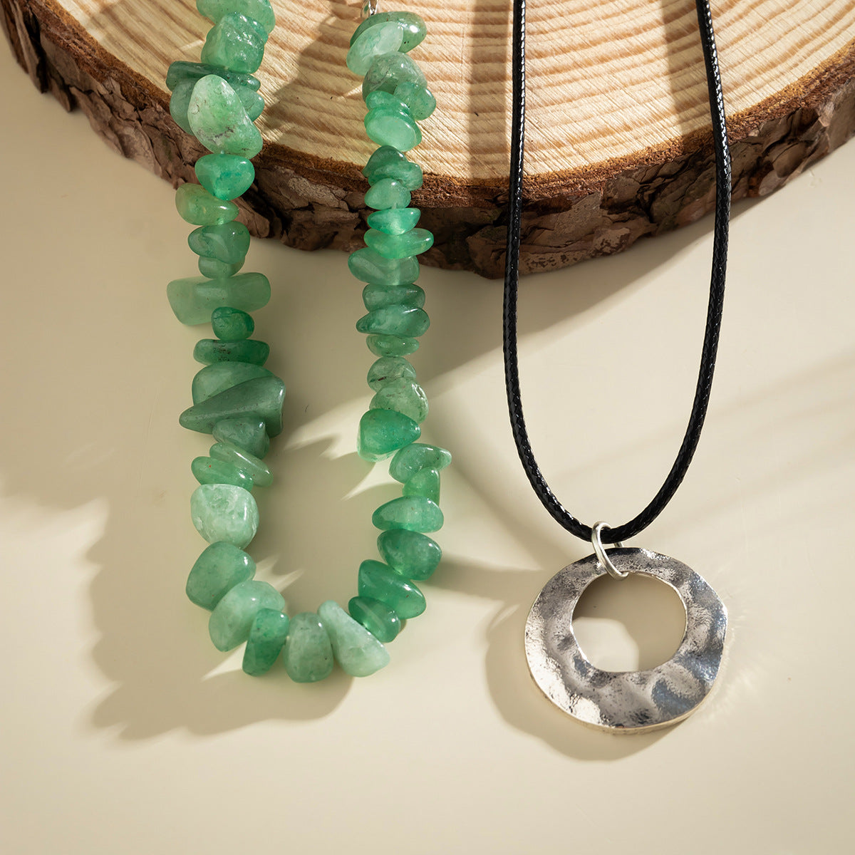 European and American Cross-border Retro Gravel Necklace with Irregular Charm, Simple Personality Wax Ring Clavicle Chain