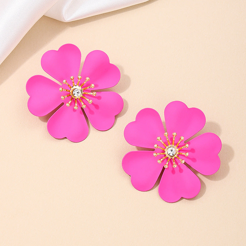 Exquisite Metallic Heart and Petal Stud Earrings with a Fashionable Twist