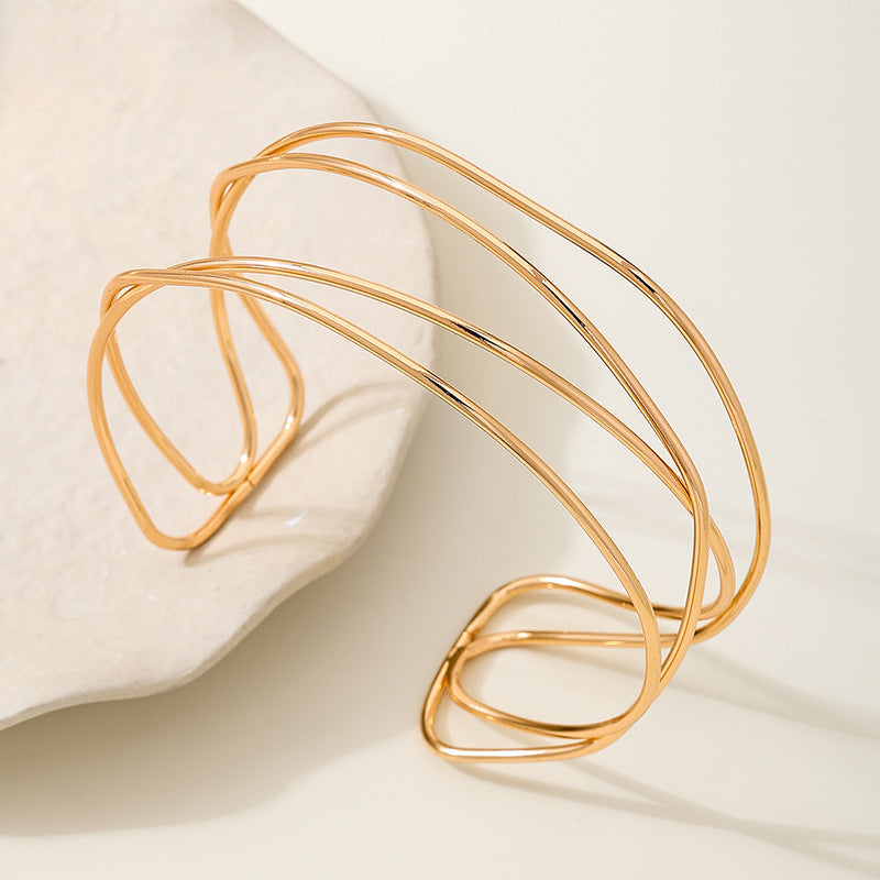 Planderful Vienna Verve Bracelet – Simple and Fashionable Minimalist Design