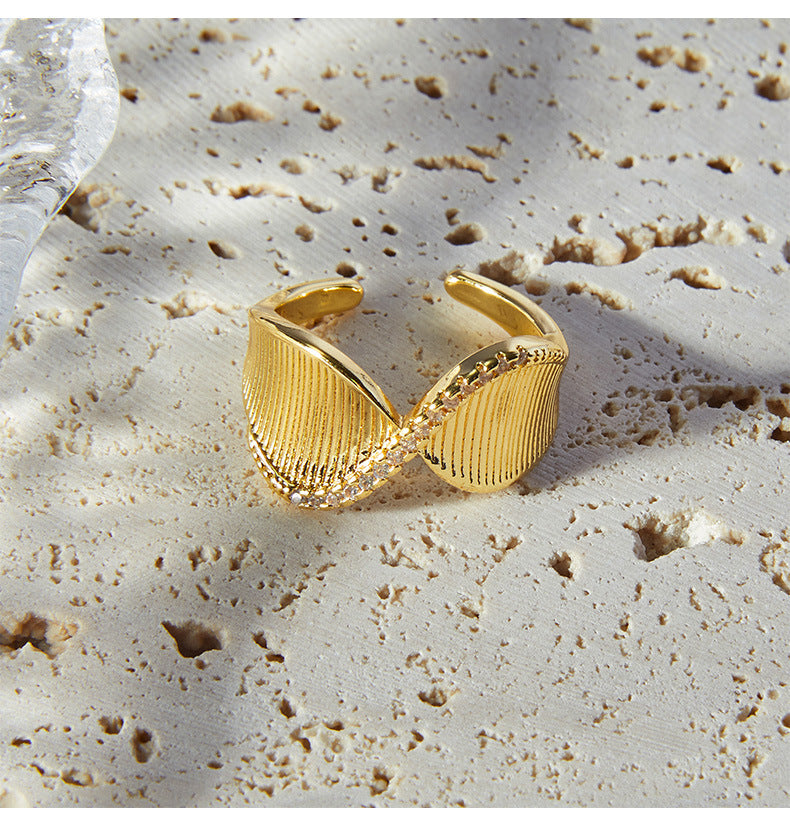 Chic Striped Zircon Copper Ring with Twisted Design