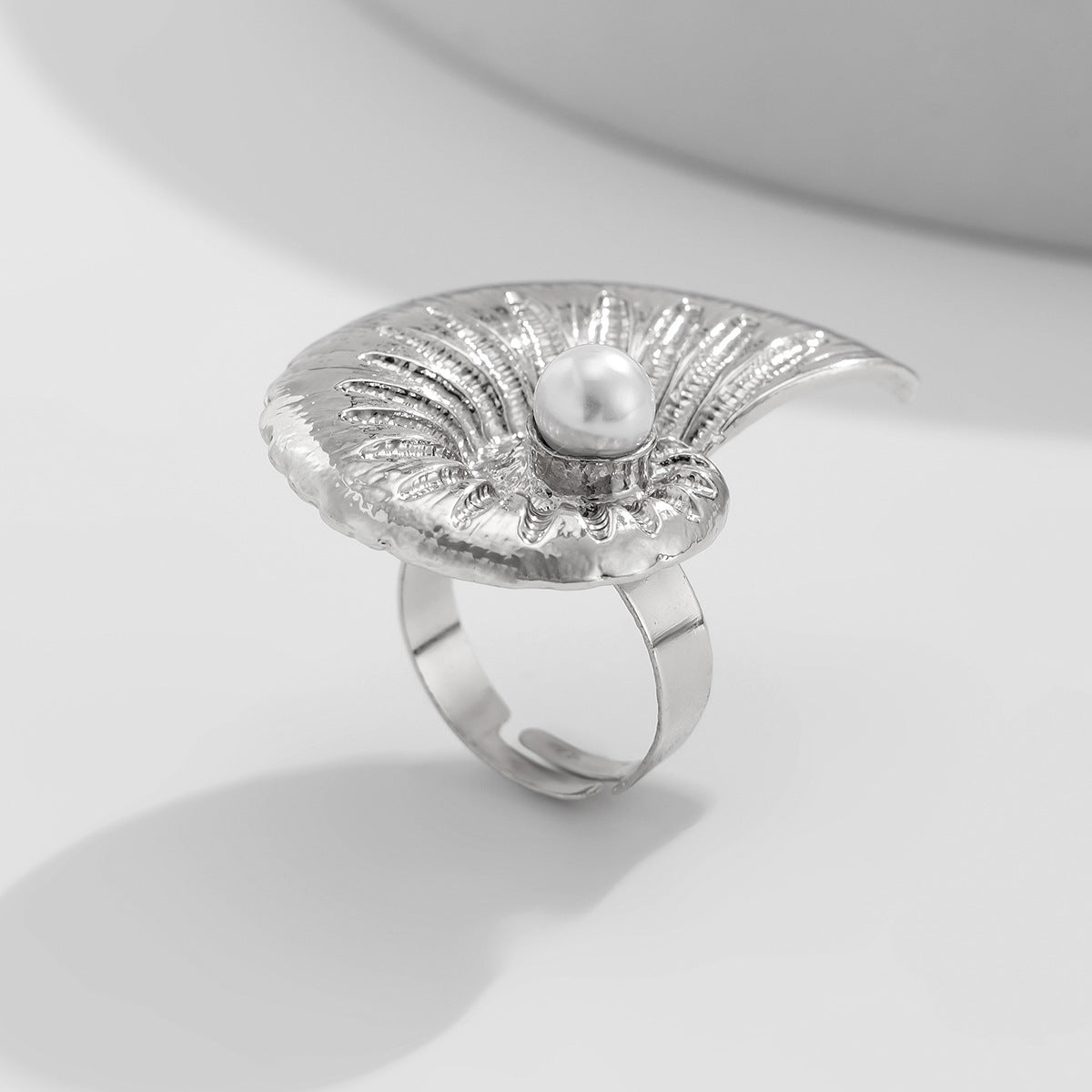 Planderful Vienna Verve Ring – Adjustable Beach-Inspired Design with Starfish and Pearl Accents